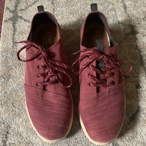 Size 11 Toms sneakers
